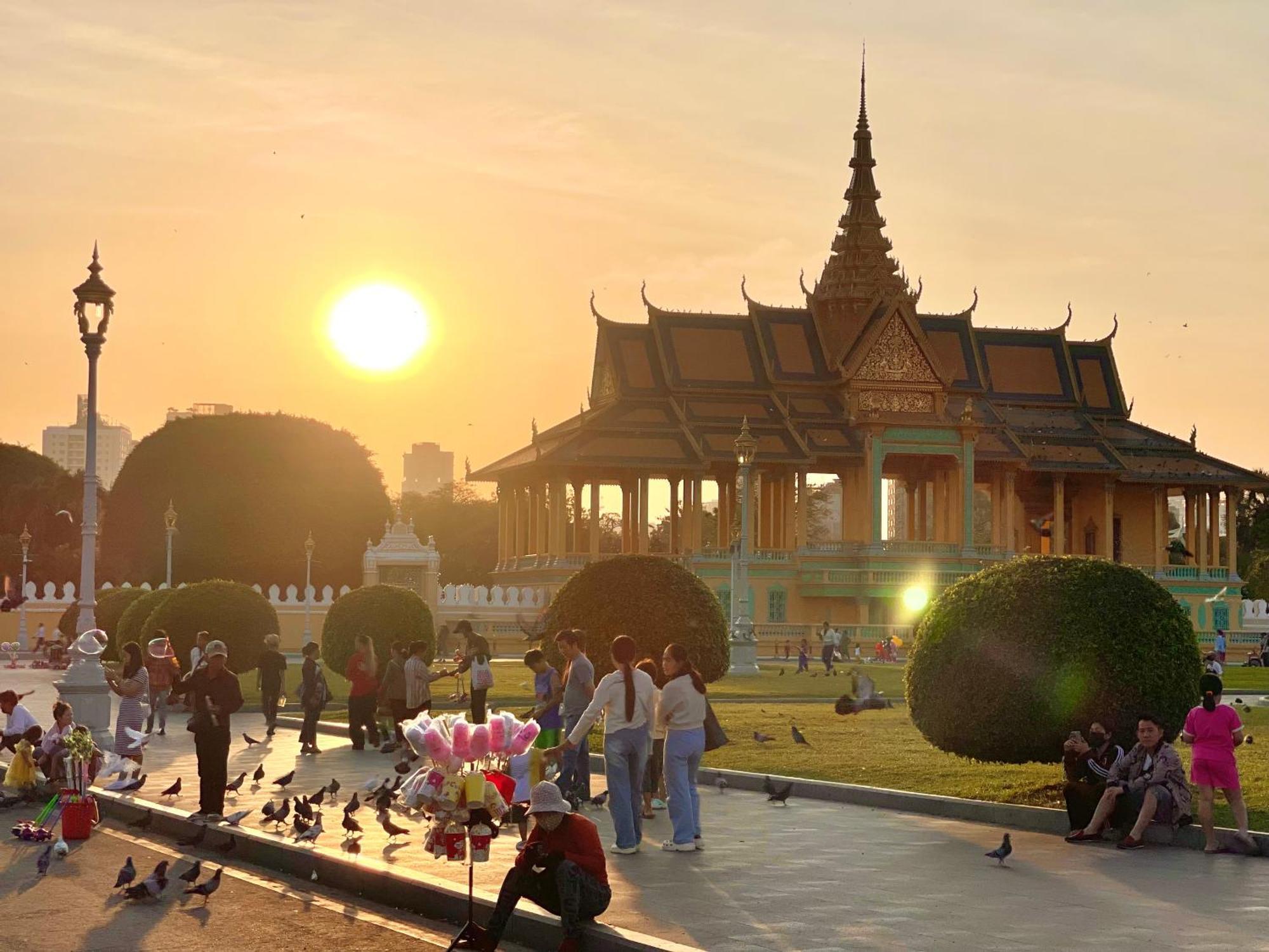 Sky Hotel Central Phnom Penh - Rooms & Apartments Экстерьер фото
